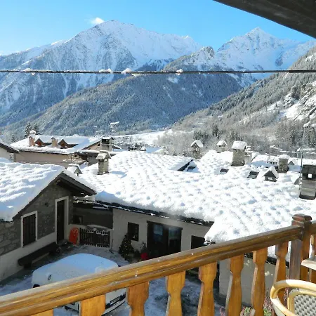 Cav Emile Rey מלון דירות קורמאיור