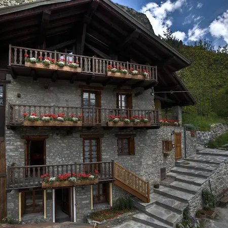 Apart-hotel Cav Emile Rey